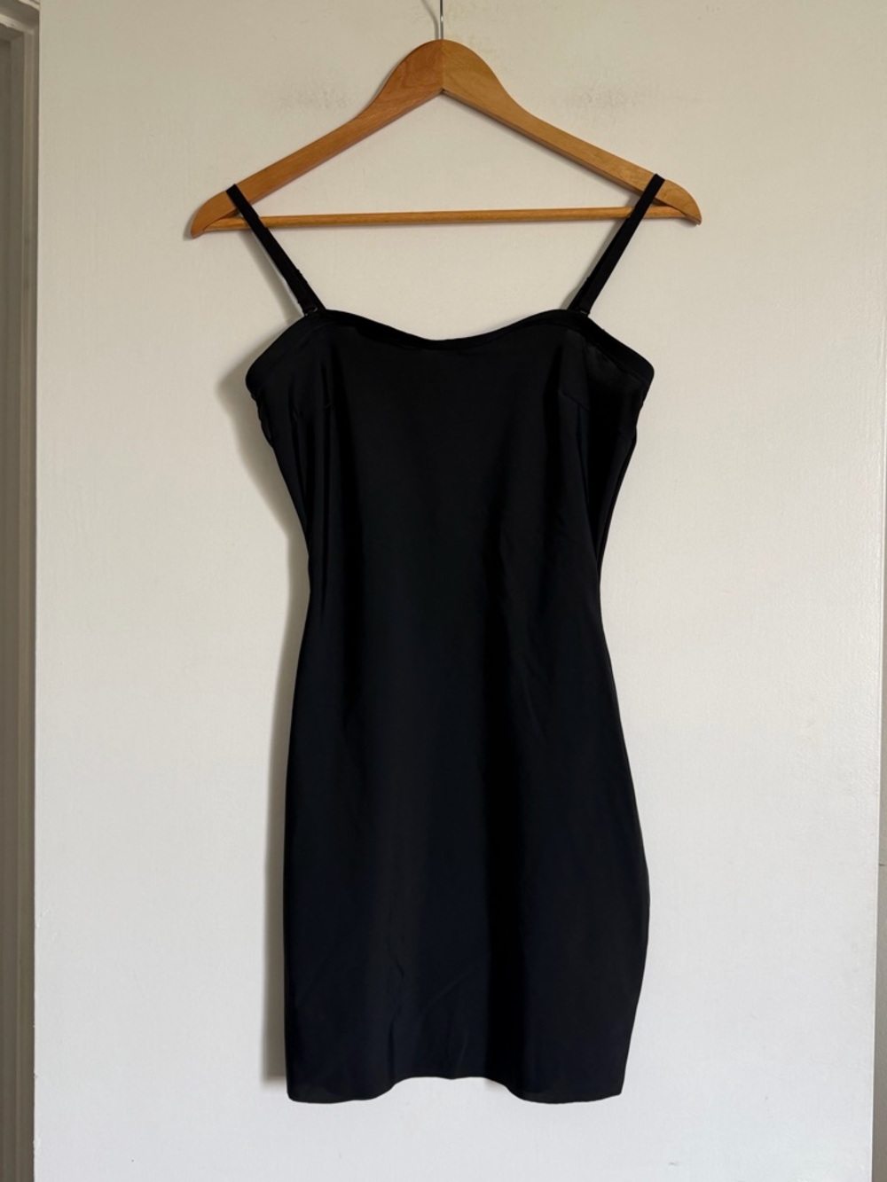 Assets by SPANX Black Shape Wear Slip Mini Dress size Large EUC - Picture 1 of 6